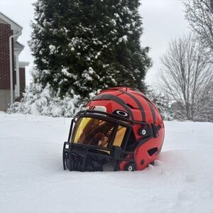Cincinnati Bengals Helmet with Visor. Size Large (Willing to meet locally)